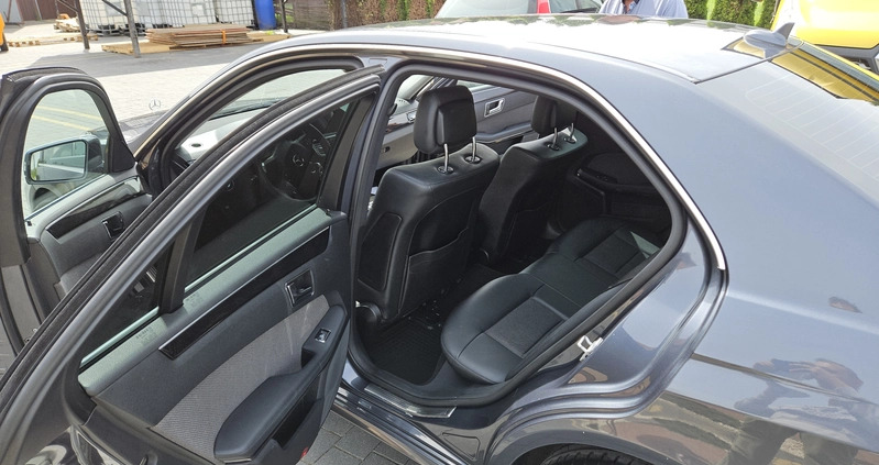 Mercedes-Benz Klasa E cena 57000 przebieg: 267000, rok produkcji 2009 z Lublin małe 46